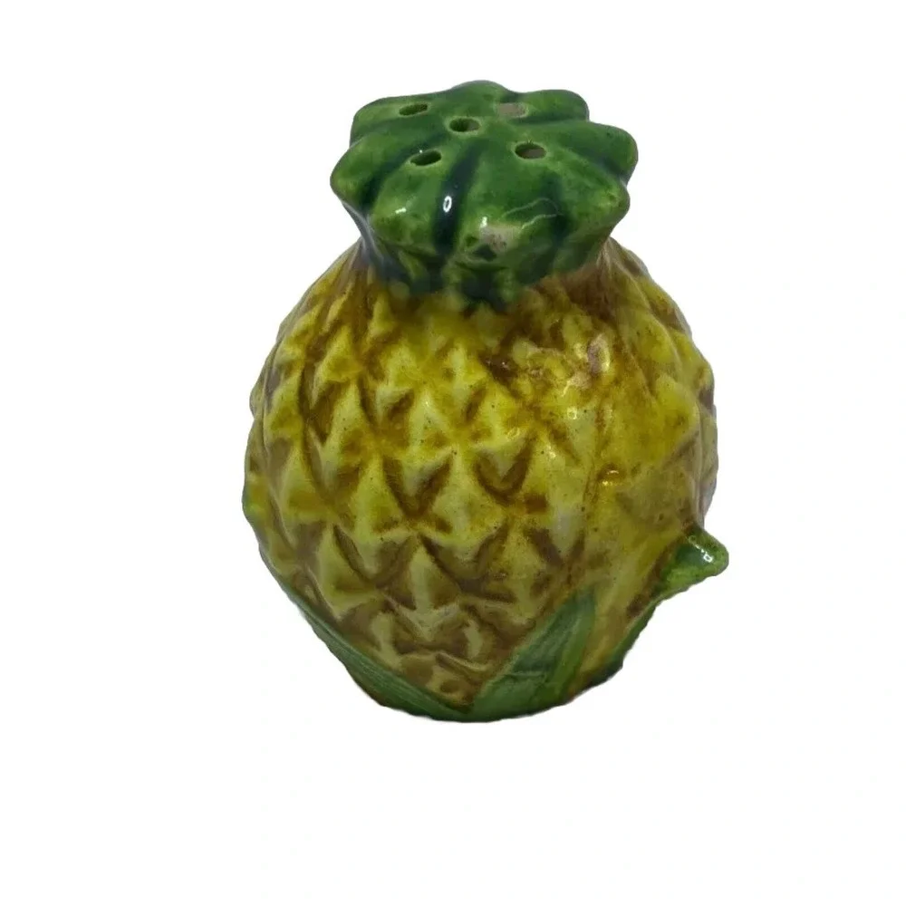 VTG Mini Pineapple Salt /Pepper Shaker Set Japan Hawaii Yellow With Green Leaves